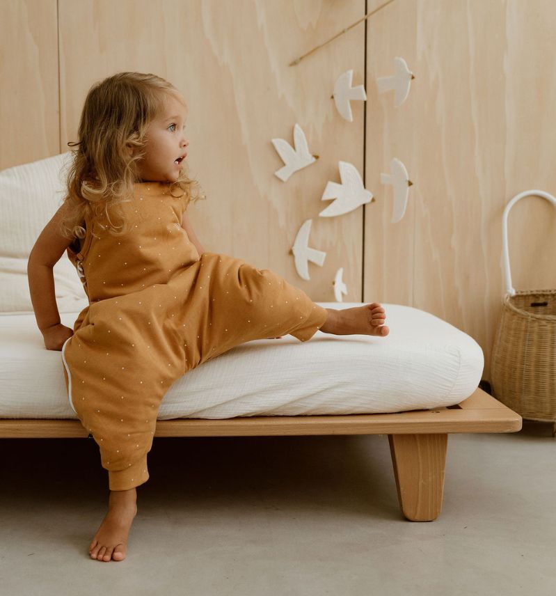 Gigoteuse_a_pieds_bebe_camel